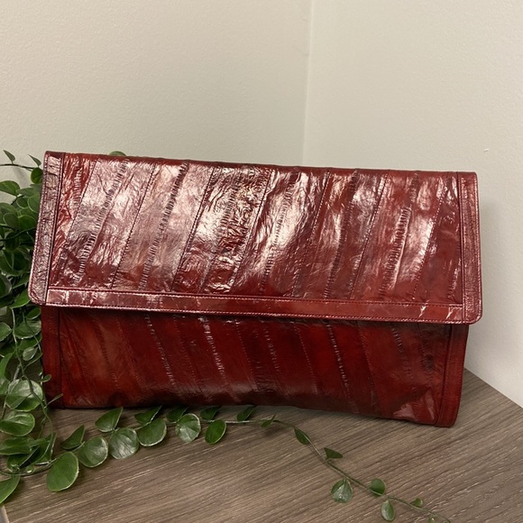 Vintage Genuine Eel Skin Clutch w/ Multiple Pockets - Picture 6 of 13